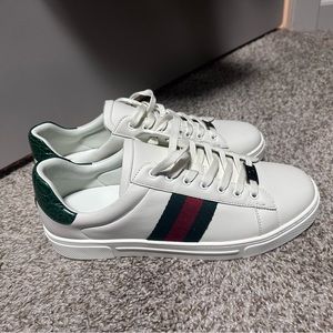Gucci shoes 8.5